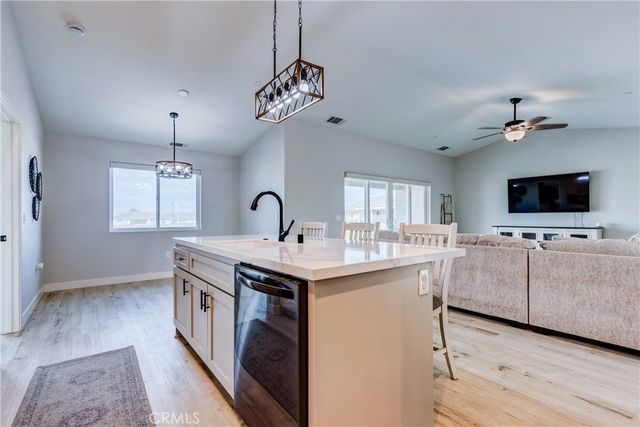 22562 Houston Street, Apple Valley, CA 92308