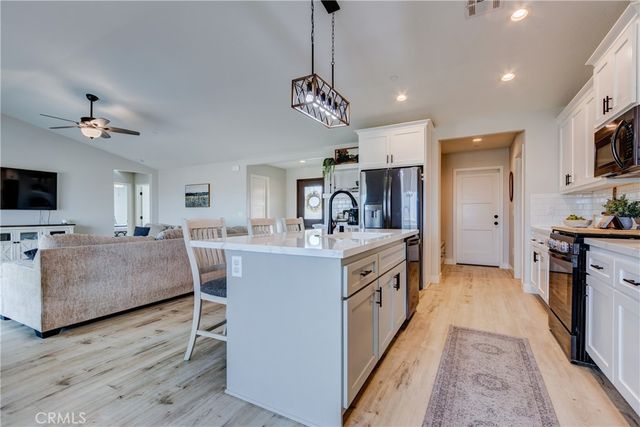 22562 Houston Street, Apple Valley, CA 92308