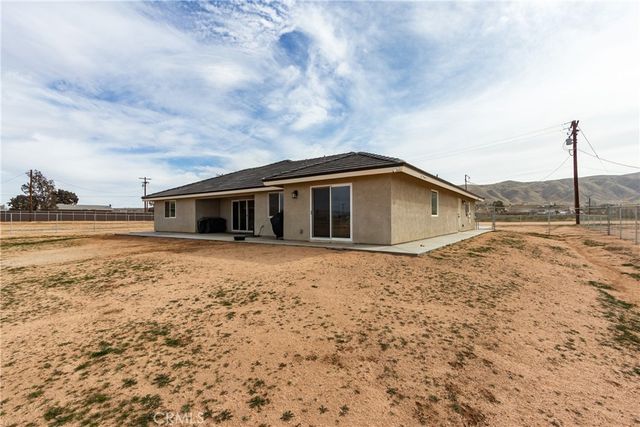 22562 Houston Street, Apple Valley, CA 92308