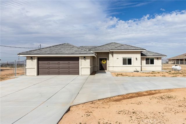 22562 Houston Street, Apple Valley, CA 92308