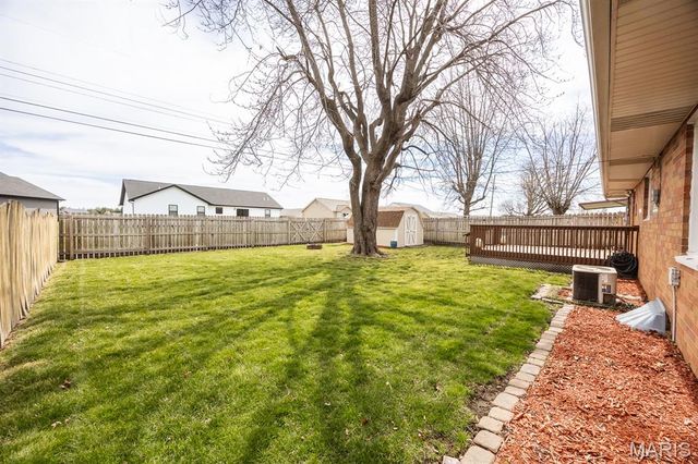 29 Lee Street, Bethalto, IL 62010