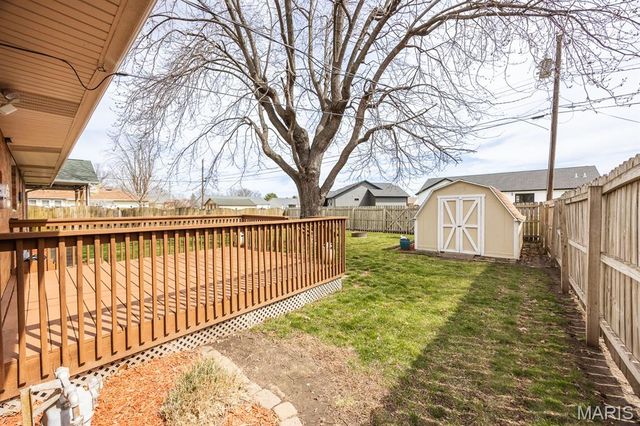 29 Lee Street, Bethalto, IL 62010