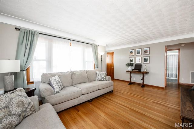 29 Lee Street, Bethalto, IL 62010