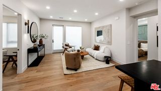 505 S Barrington Avenue 307, Los Angeles, CA 90049