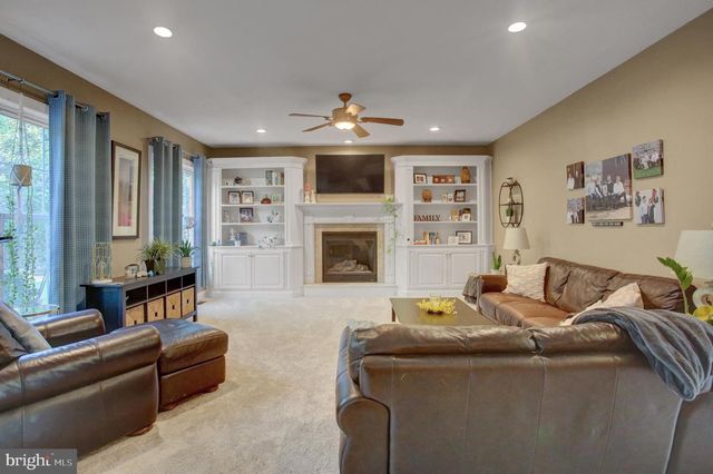 492 FRANCIS DR, Mechanicsburg, PA 17050