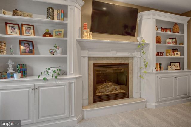 492 FRANCIS DR, Mechanicsburg, PA 17050