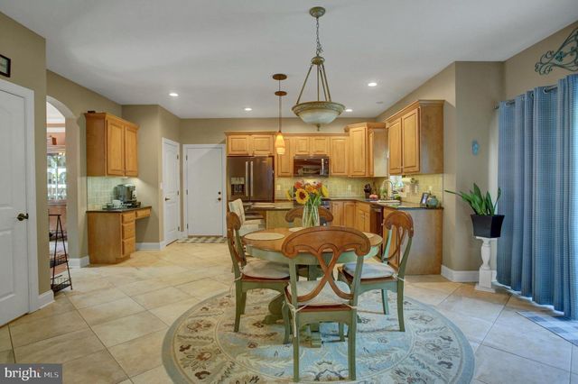 492 FRANCIS DR, Mechanicsburg, PA 17050