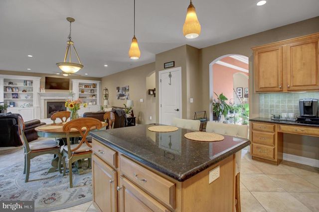 492 FRANCIS DR, Mechanicsburg, PA 17050