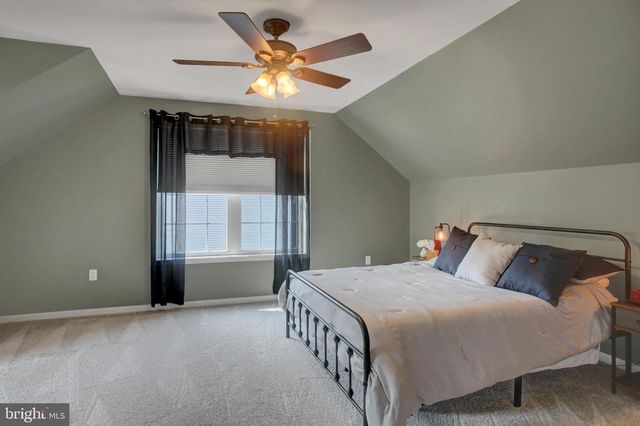 492 FRANCIS DR, Mechanicsburg, PA 17050