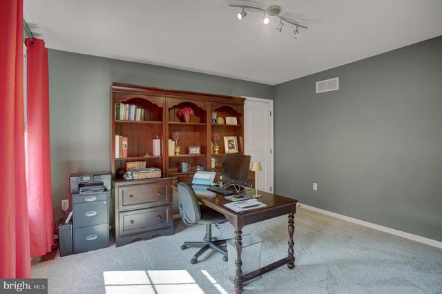 492 FRANCIS DR, Mechanicsburg, PA 17050