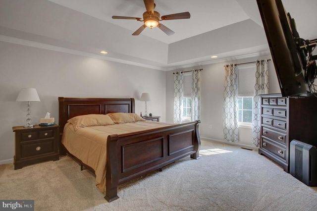 492 FRANCIS DR, Mechanicsburg, PA 17050