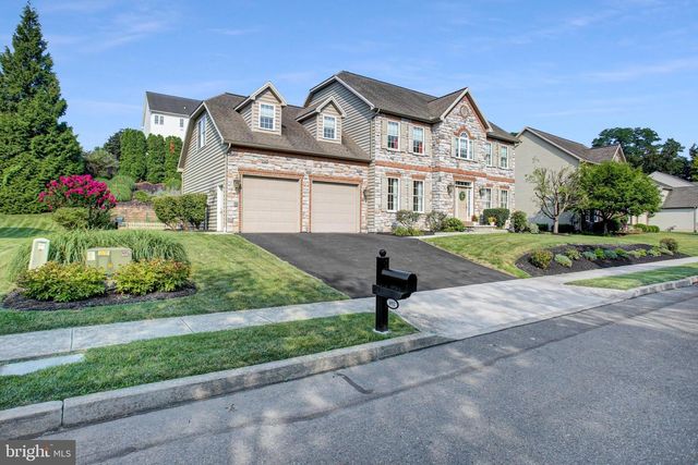 492 FRANCIS DR, Mechanicsburg, PA 17050