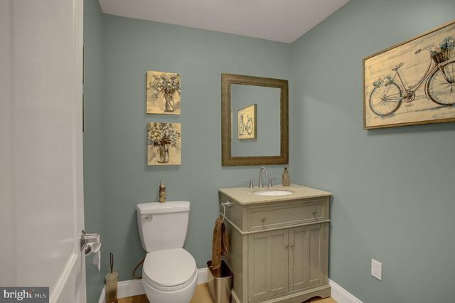 492 FRANCIS DR, Mechanicsburg, PA 17050