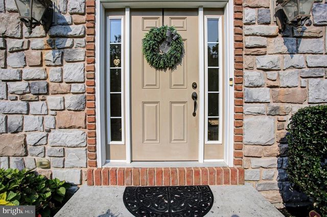 492 FRANCIS DR, Mechanicsburg, PA 17050