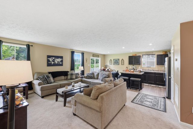 215 S Tuttle Road, Springfield, OH 45505