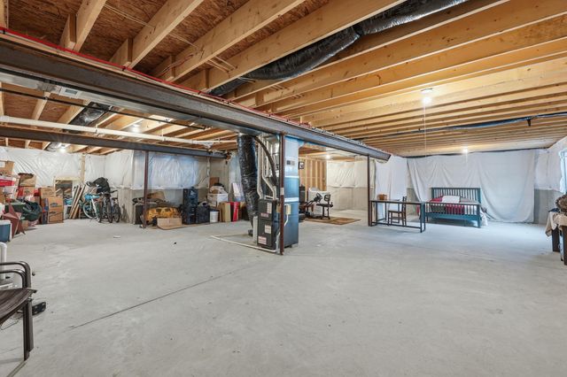 215 S Tuttle Road, Springfield, OH 45505