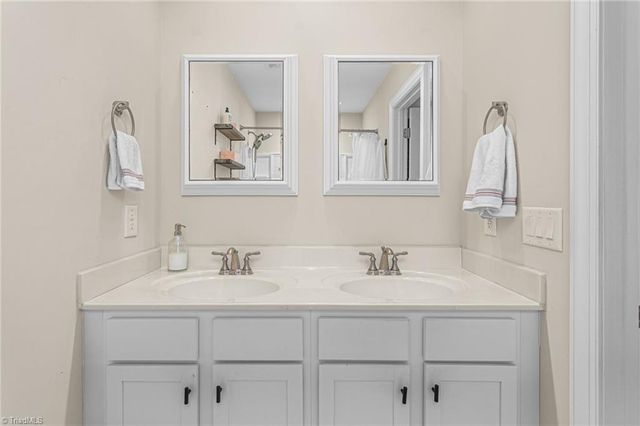 203 Zurich Court, Winston-salem, NC 27127