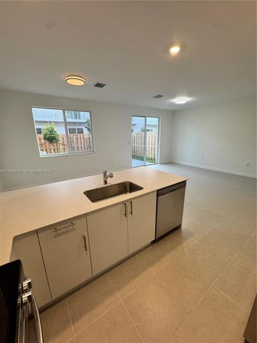 656 SE 14th Ct 0, Homestead, FL 33034