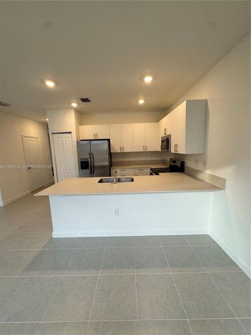 656 SE 14th Ct 0, Homestead, FL 33034