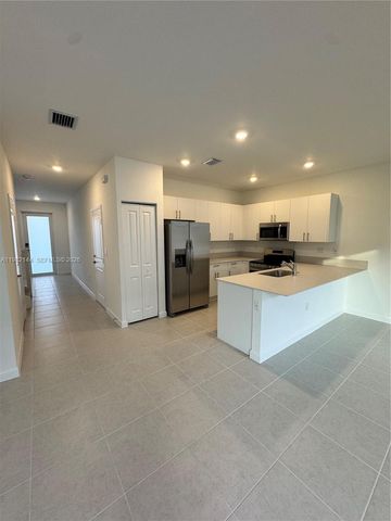 656 SE 14th Ct 0, Homestead, FL 33034