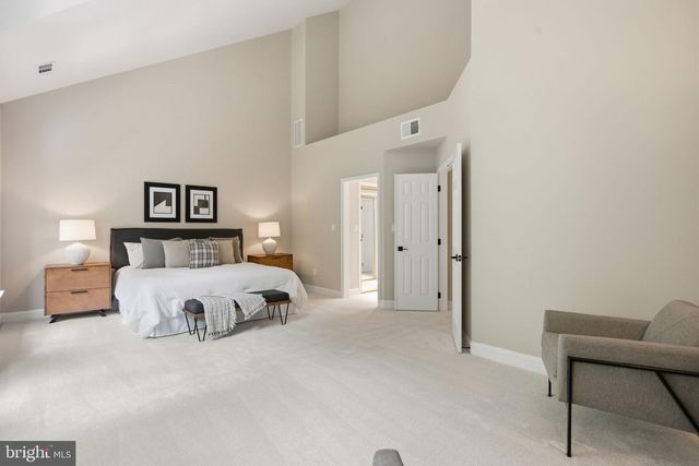 1719 22ND CT N, Arlington, VA 22209