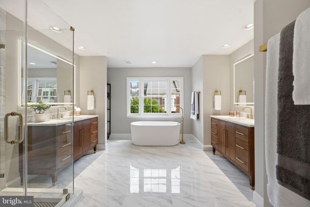 1719 22ND CT N, Arlington, VA 22209