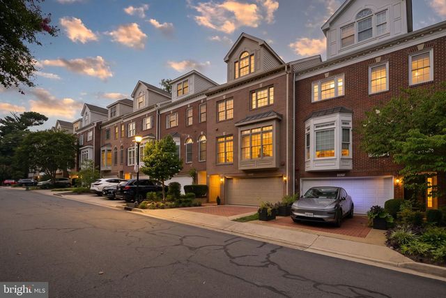 1719 22ND CT N, Arlington, VA 22209