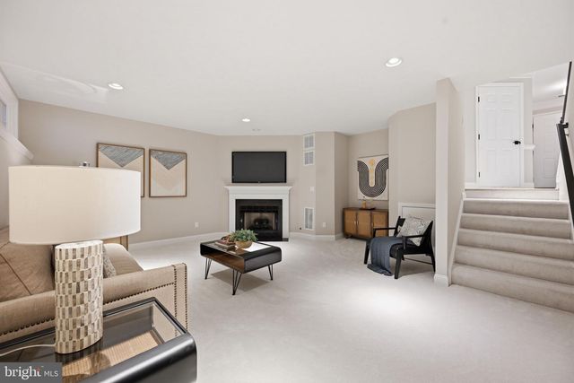 1719 22ND CT N, Arlington, VA 22209