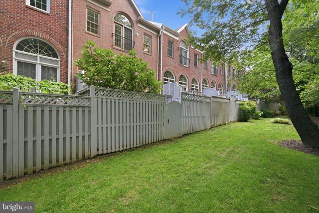 1719 22ND CT N, Arlington, VA 22209