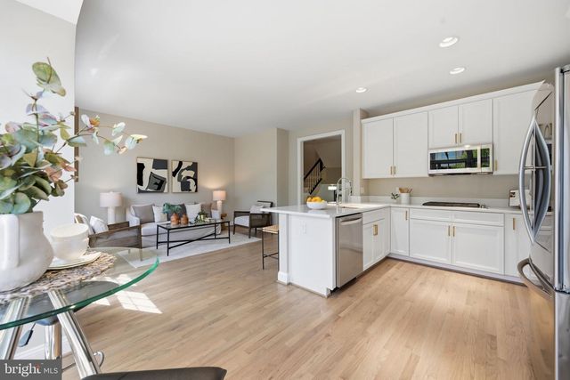 1719 22ND CT N, Arlington, VA 22209