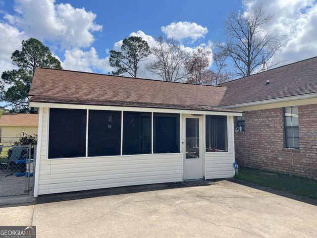 212 Rustin Street, Glennville, GA 30427