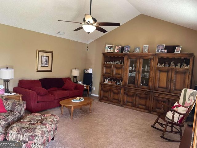 212 Rustin Street, Glennville, GA 30427