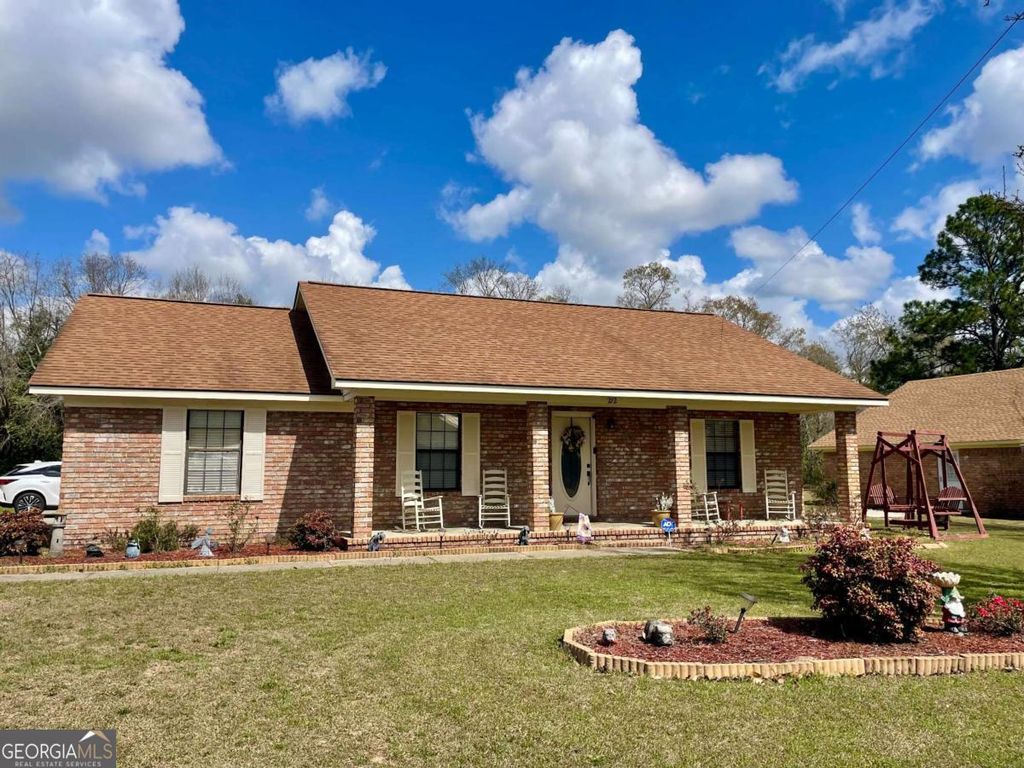 212 Rustin Street, Glennville, GA 30427