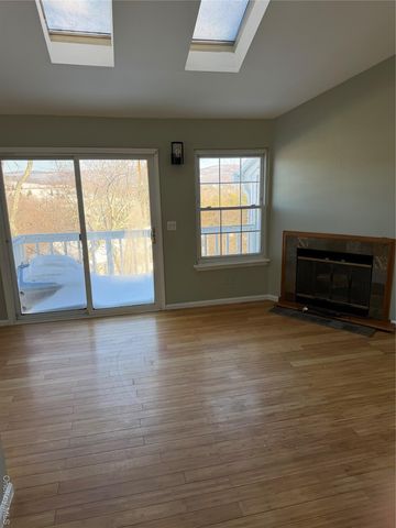 25 Lexington Hill 12, Harriman, NY 10926