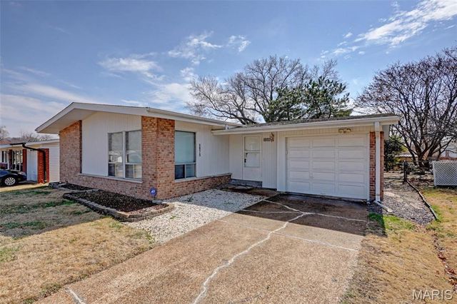 1475 Hollywood Lane, Florissant, MO 63033