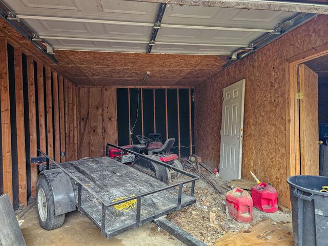 877 E Main Street, Willow Springs, MO 65793