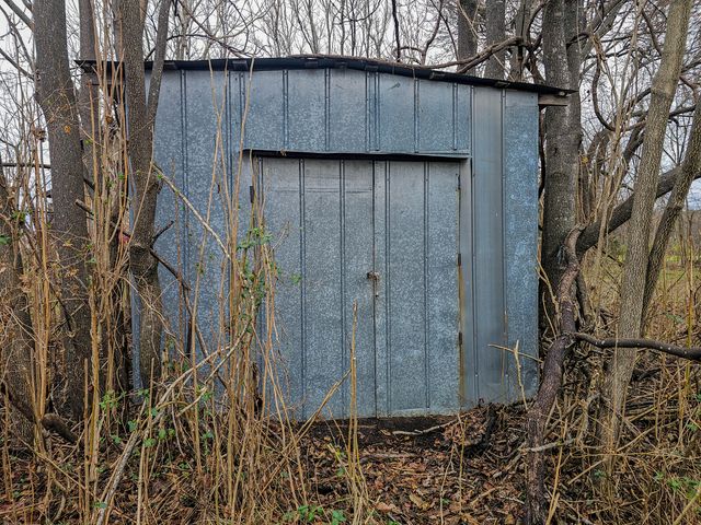 877 E Main Street, Willow Springs, MO 65793