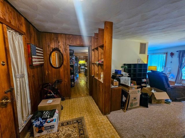 877 E Main Street, Willow Springs, MO 65793