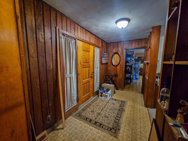 877 E Main Street, Willow Springs, MO 65793