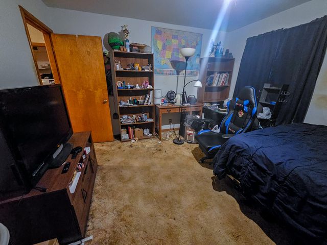 877 E Main Street, Willow Springs, MO 65793