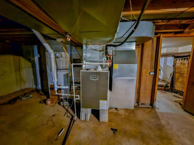 877 E Main Street, Willow Springs, MO 65793