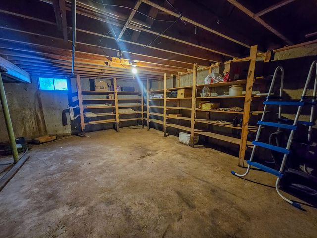 877 E Main Street, Willow Springs, MO 65793