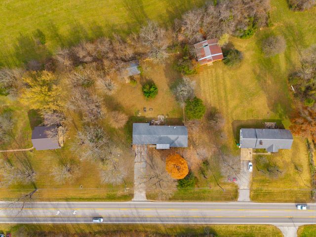 877 E Main Street, Willow Springs, MO 65793