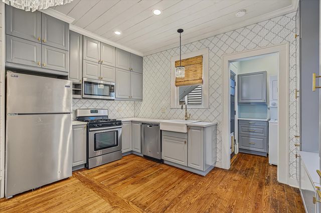 617 18th Street, Galveston, TX 77550