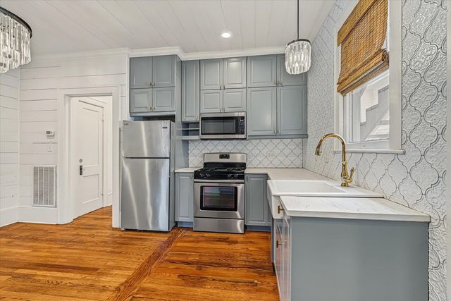 617 18th Street, Galveston, TX 77550