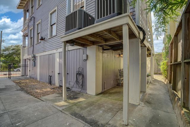 617 18th Street, Galveston, TX 77550