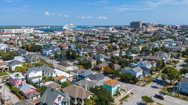 617 18th Street, Galveston, TX 77550