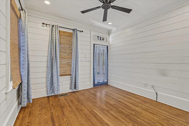 617 18th Street, Galveston, TX 77550