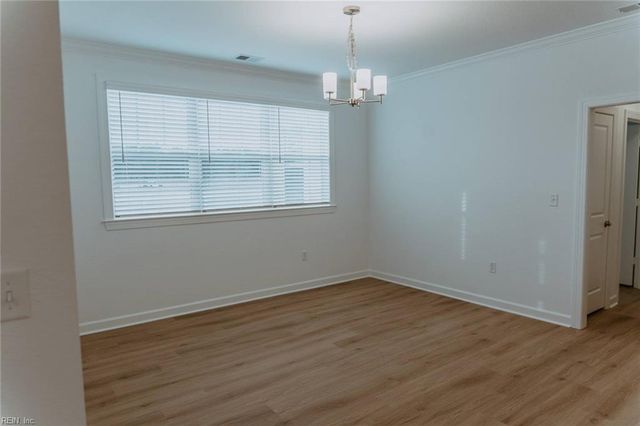 724 Crestfield DR, Chesapeake, VA 23320