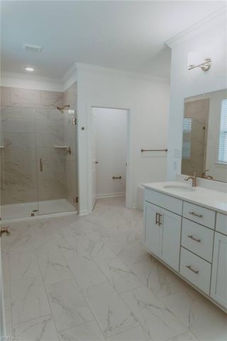 724 Crestfield DR, Chesapeake, VA 23320